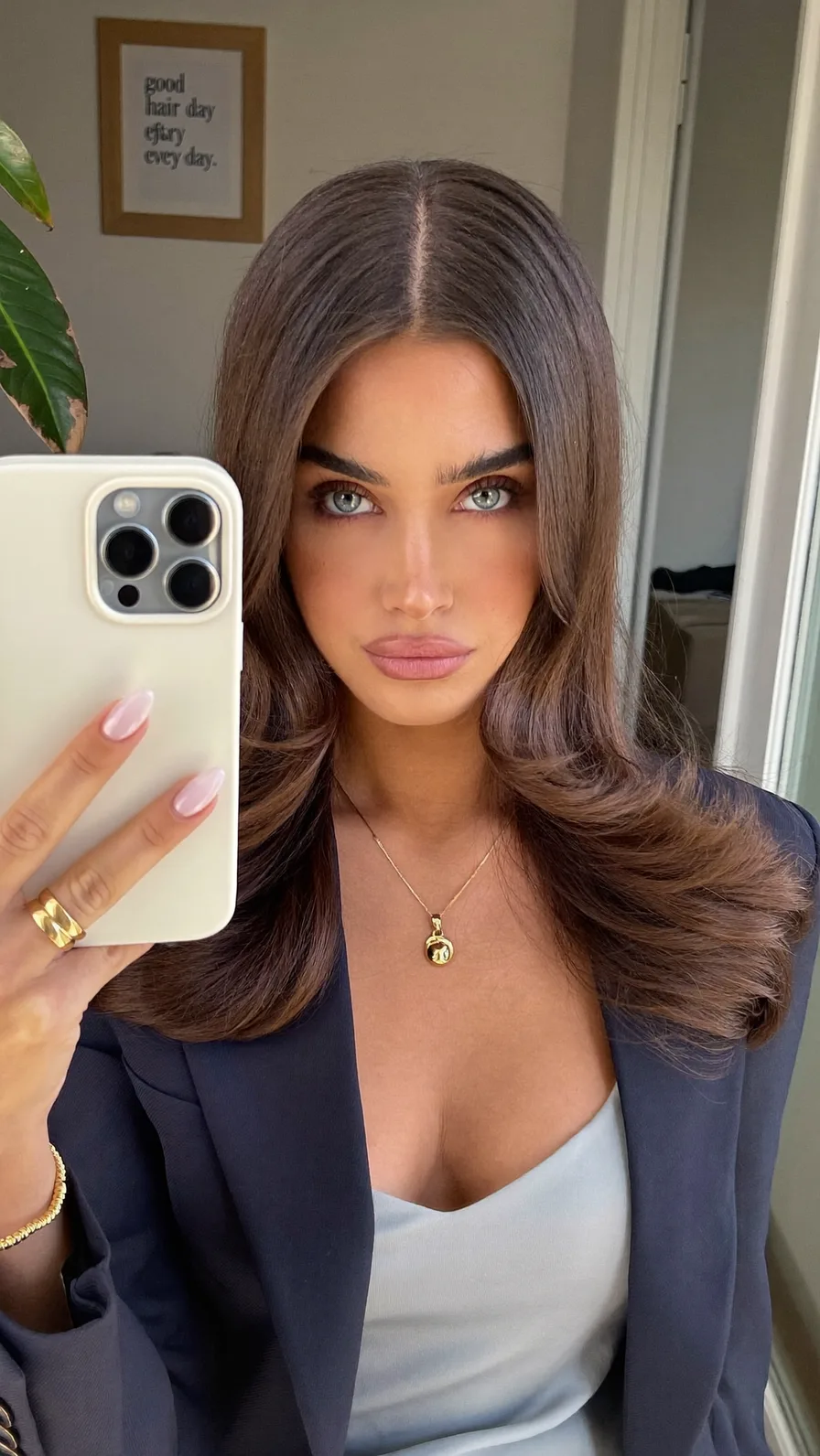 Shoulder-Length Glossy Waves with Long Layered Cut