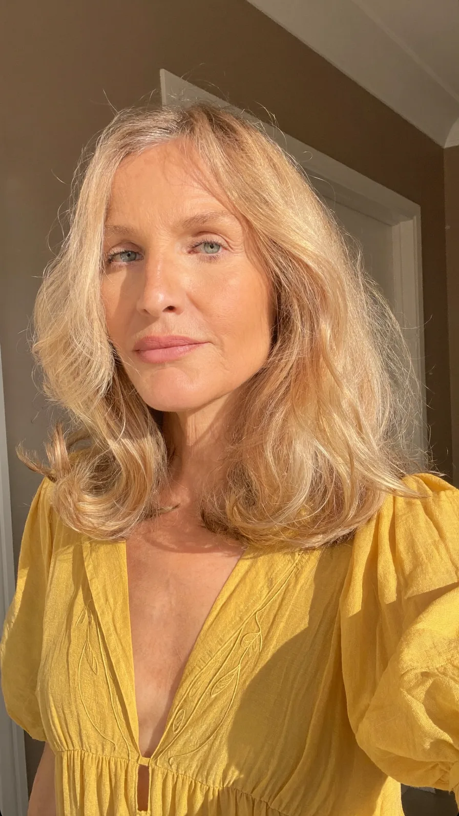 Soft Honey Blonde Shoulder-Length Flowing Long Layered Hair