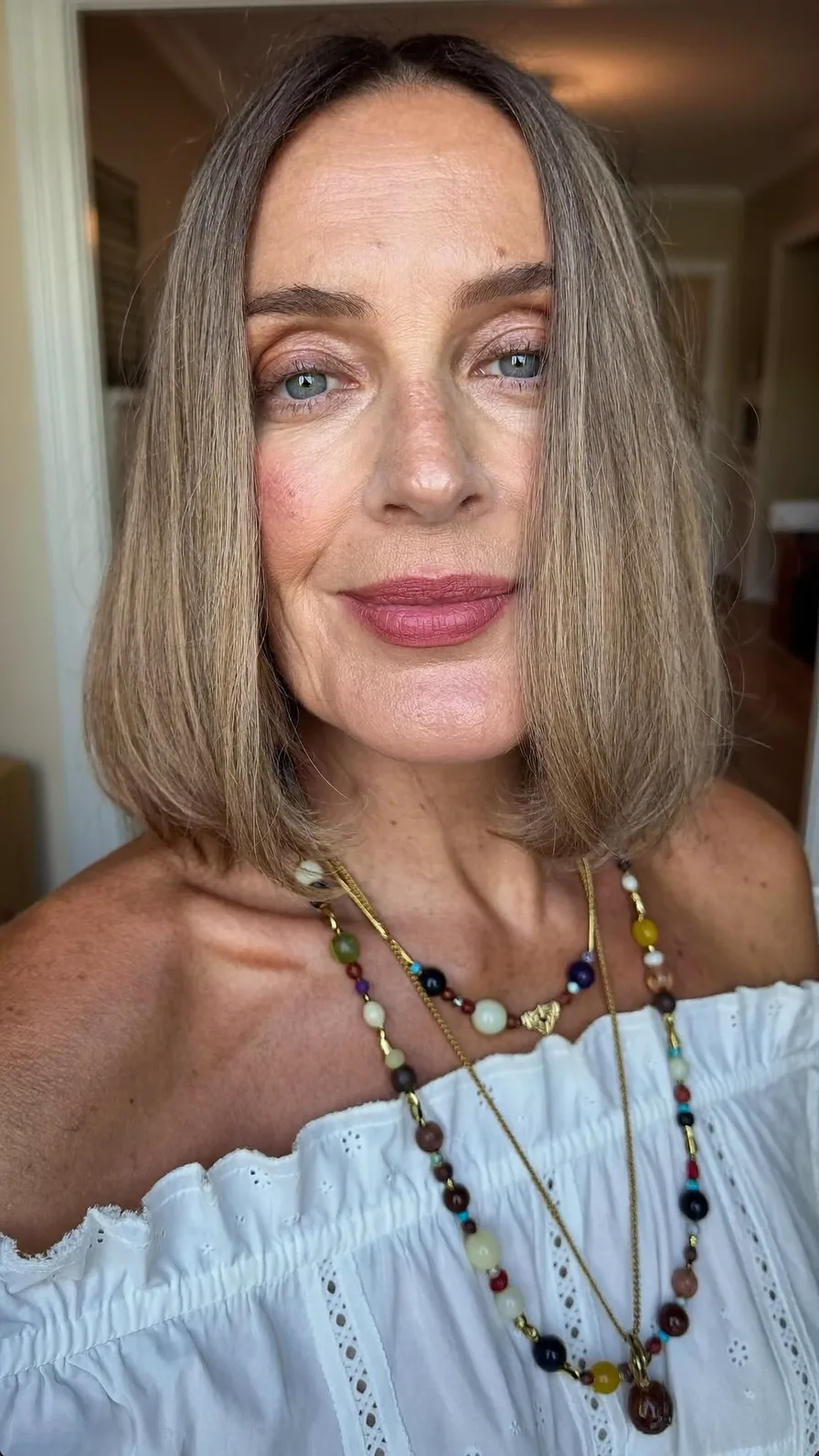 Classic Shoulder-Length Blunt Bob with Ash Blonde Lowlight