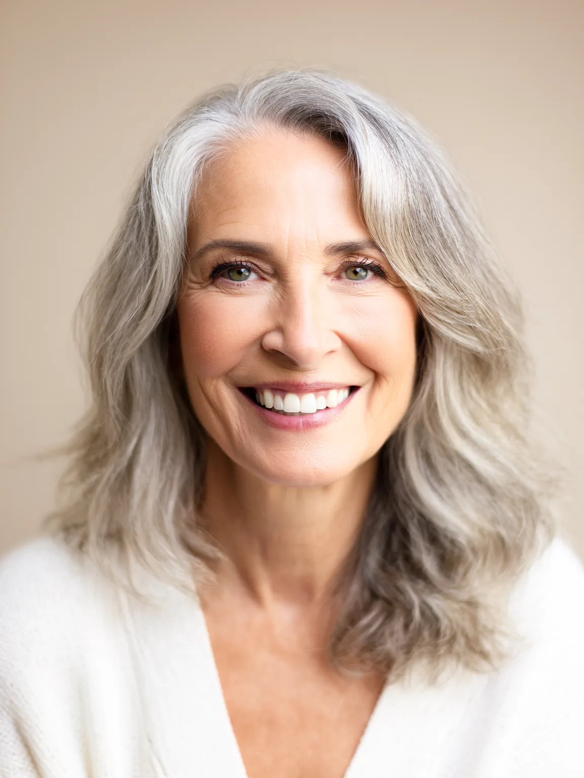 Silver Frost Layered Waves with Natural Movement