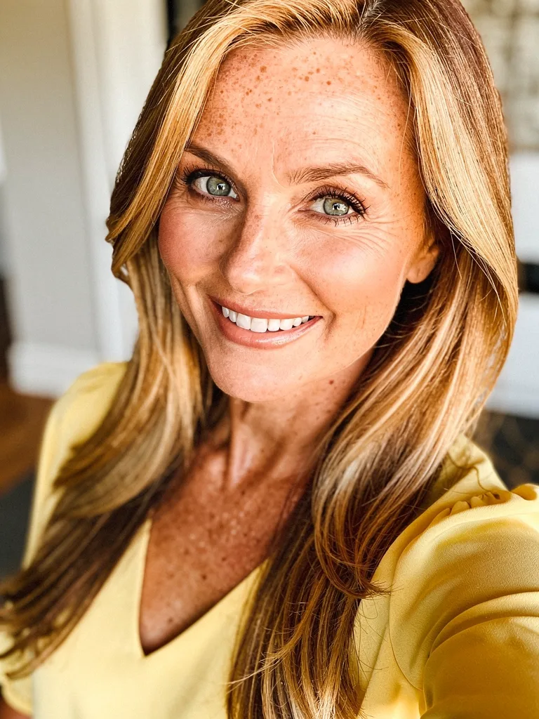 Long Straight Golden Blonde Layers with Honey Highlights