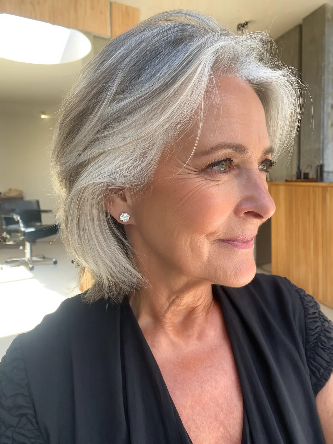 Versatile Silver Frost Straight Bob with Side Swept Bangs