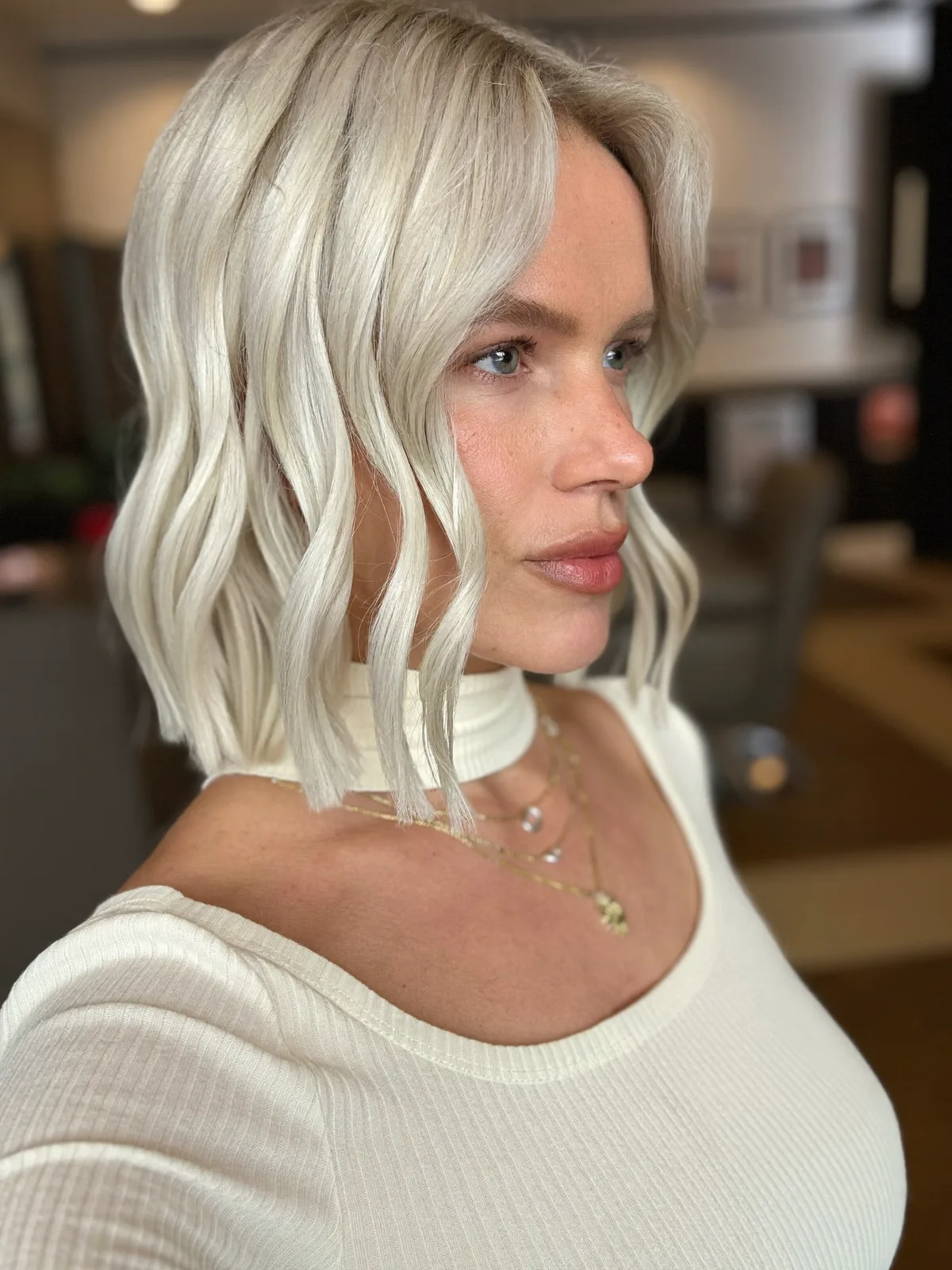 Silver Frost Wavy Textured Bob with Soft Face-Framing Layers