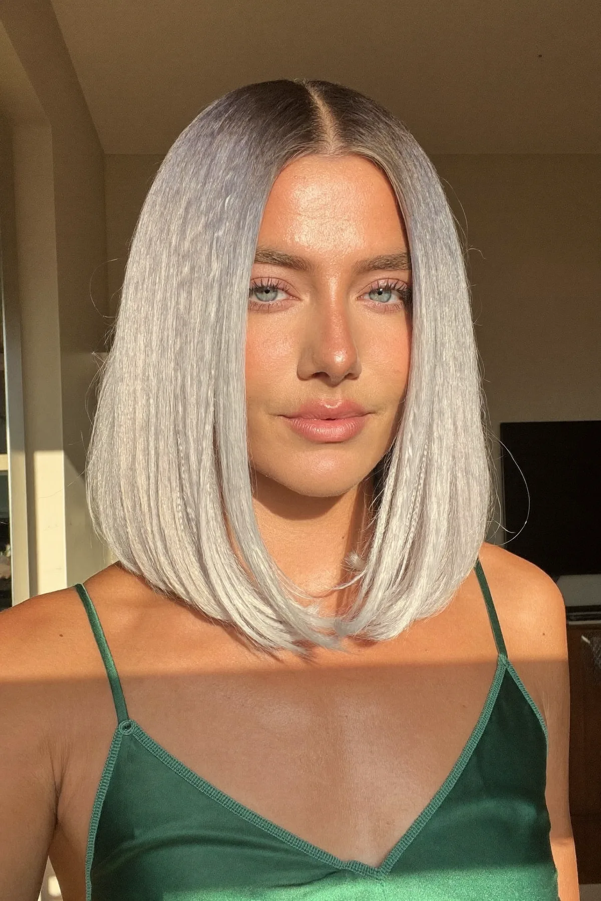 Silver Frost Sleek Lob with Precision Center Part