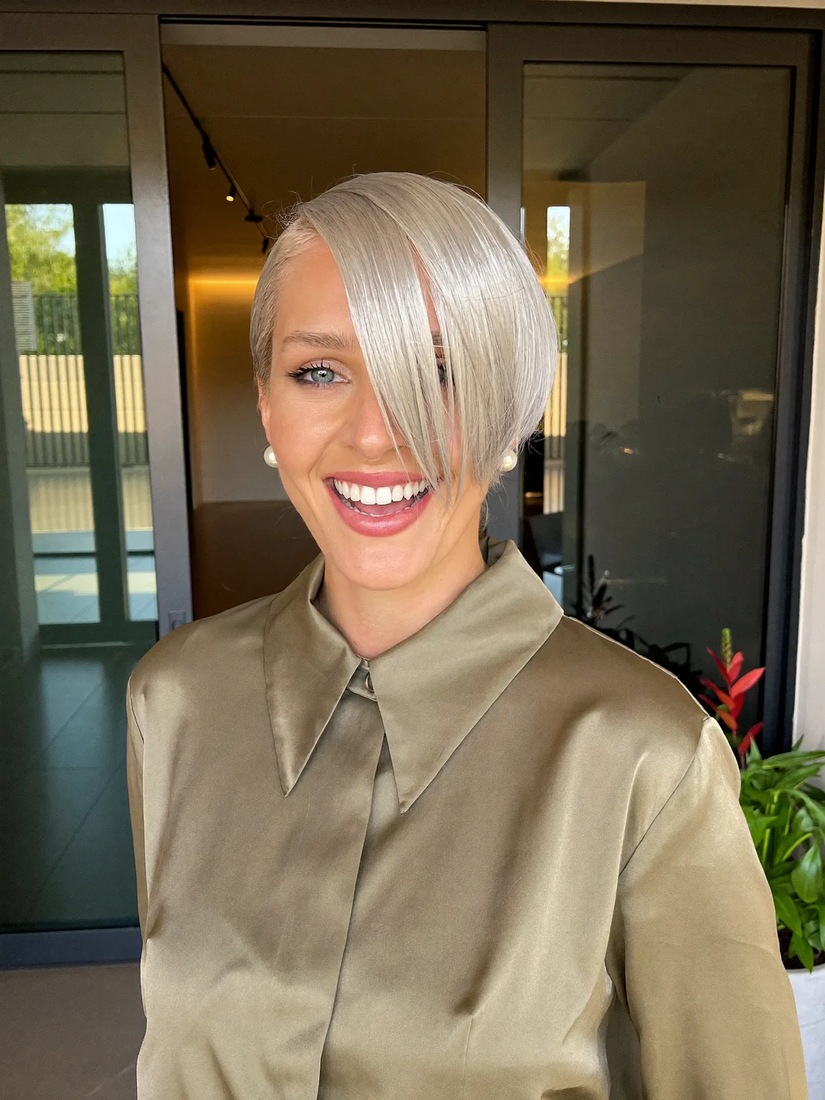 Sleek Silver Frost Asymmetrical Bob with Deep Side Part