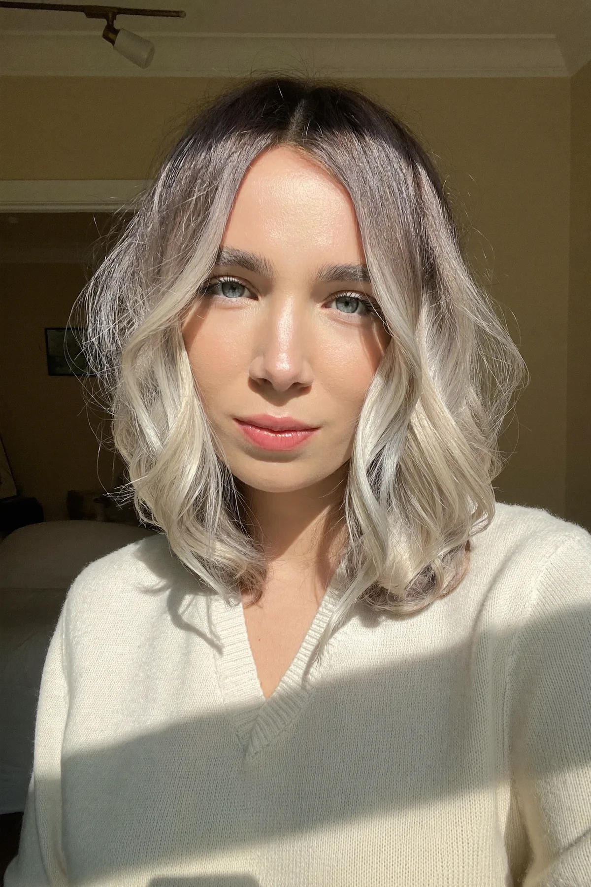 Silver Frost Balayage Bob with Soft Natural Waves