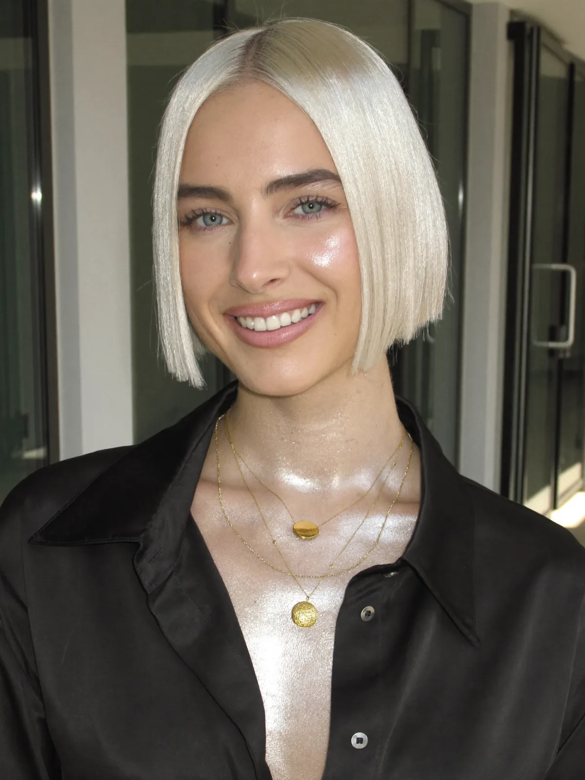 Ultra Sleek Silver Frost Jaw-Length Bob with Center Part
