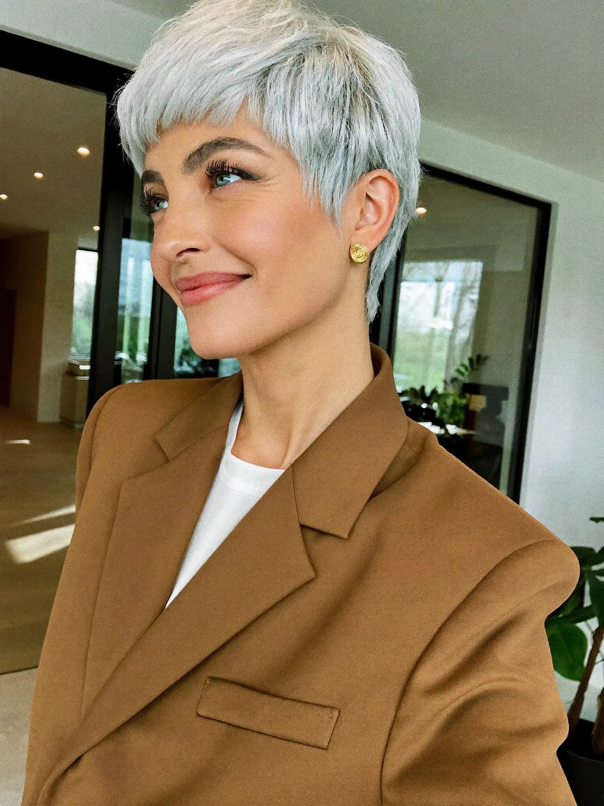 Silver Frost Textured Pixie Cut with Tapered Sides and Layers