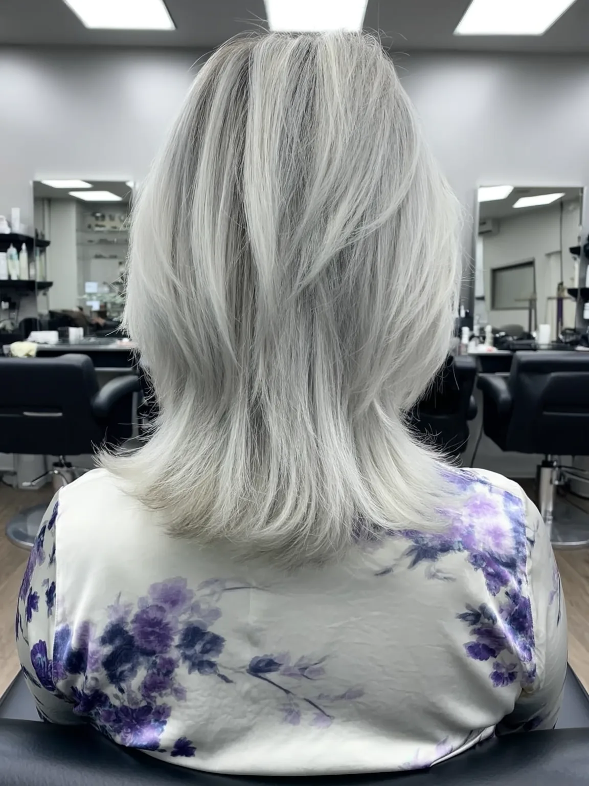 Medium Volume Straight Layers in Silver Frost