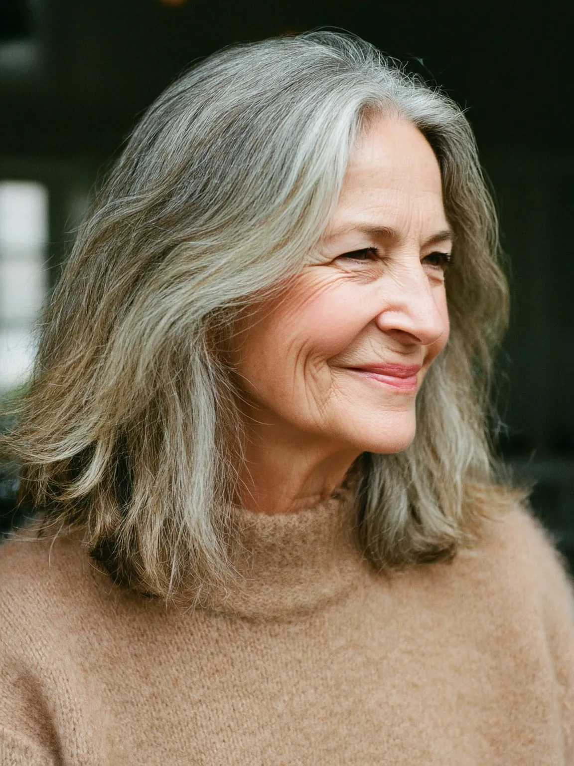 Wavy Shoulder-Length Layers in Silver Frost