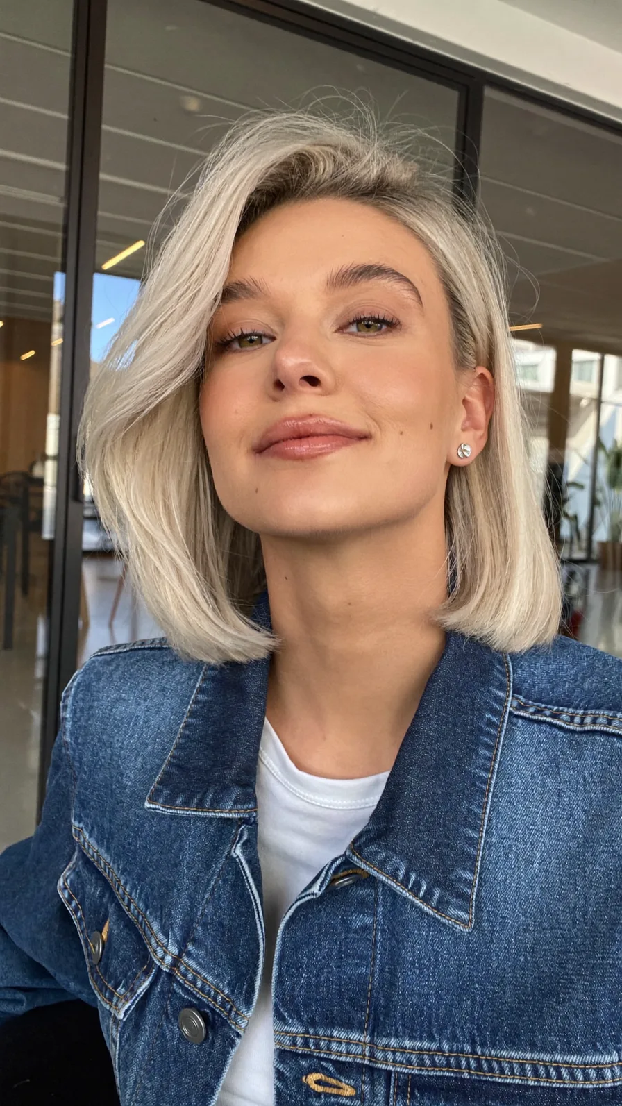 Chin-Length Platinum Straight Blunt Bob for Effortless Sophistication