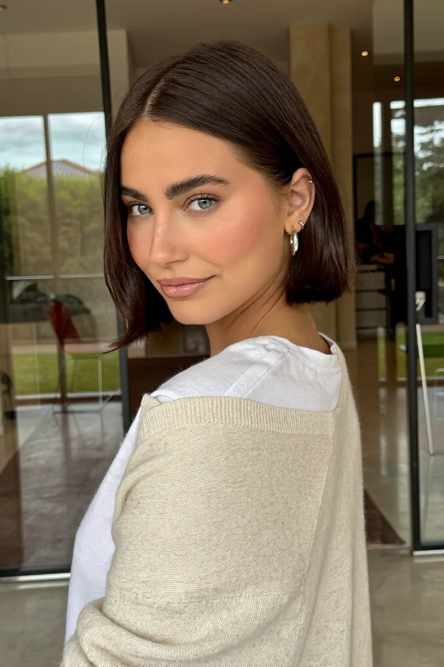 Chic Center-Parted Straight Blunt Bob For Sleek Sophistication