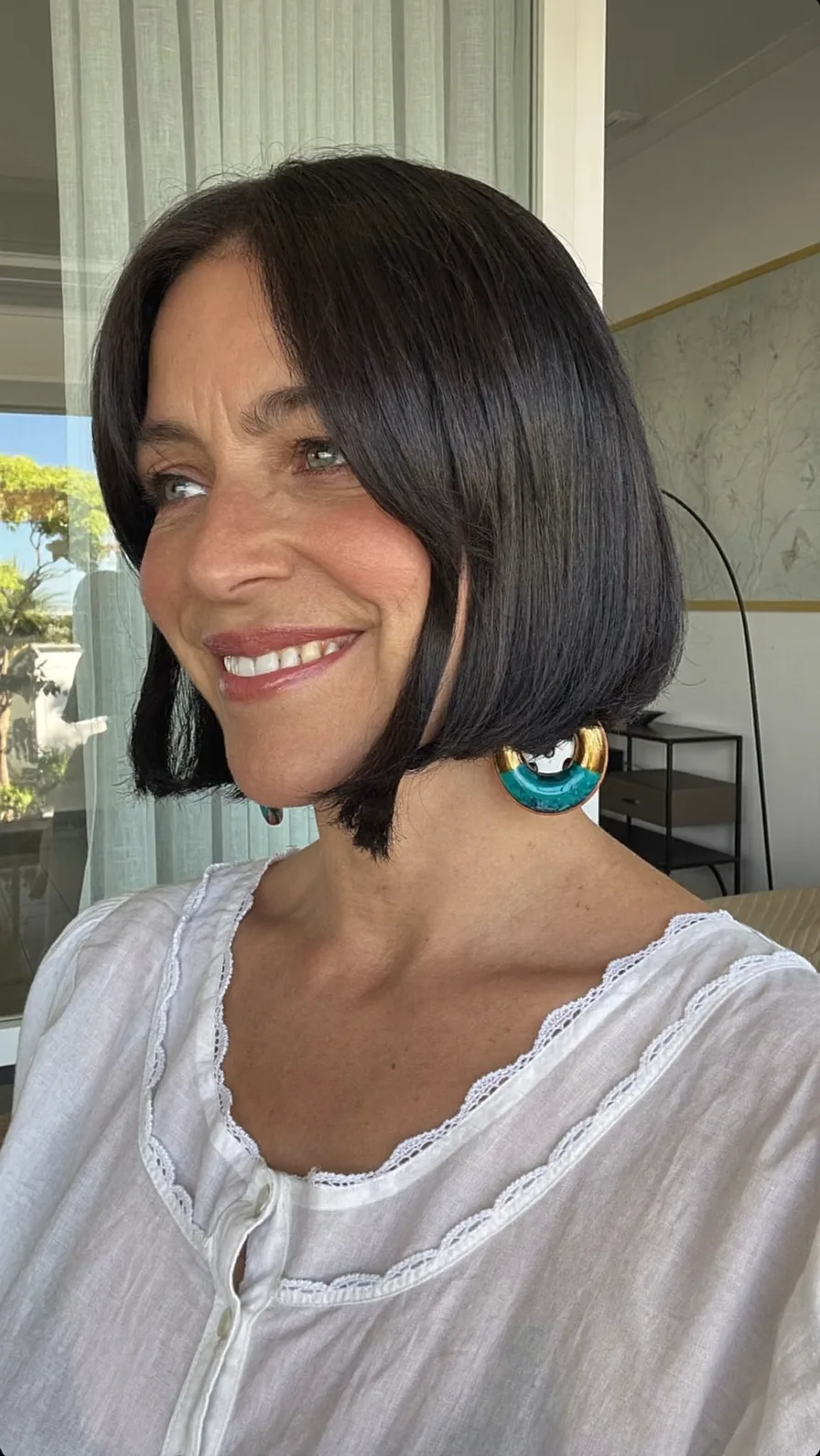 Elegant Chin-Length Classic Bob with Curtain Bangs