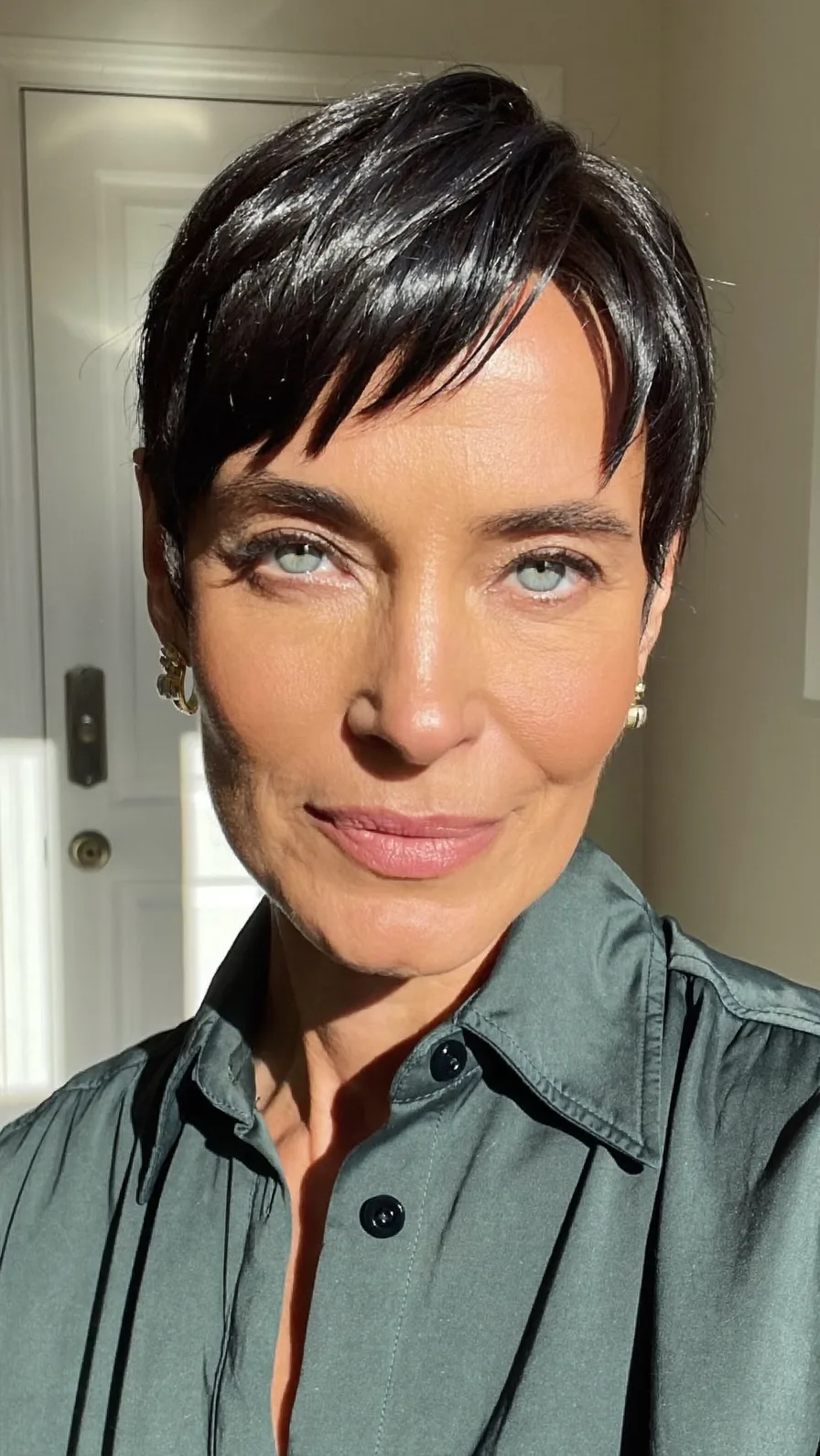 Textured Short Pixie with Side-Swept Bangs for Elegance