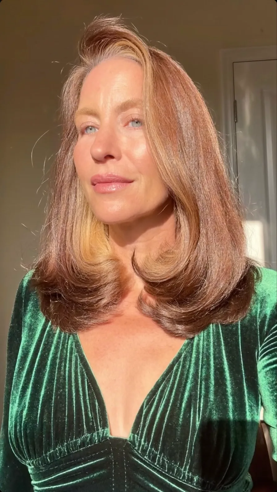 Classic Shoulder-Length Long Layers with Flipped Ends and Money Piece