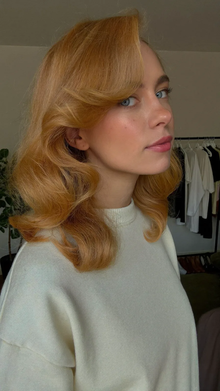 Vintage-Inspired Soft Retro Waves with Side-Swept Bangs
