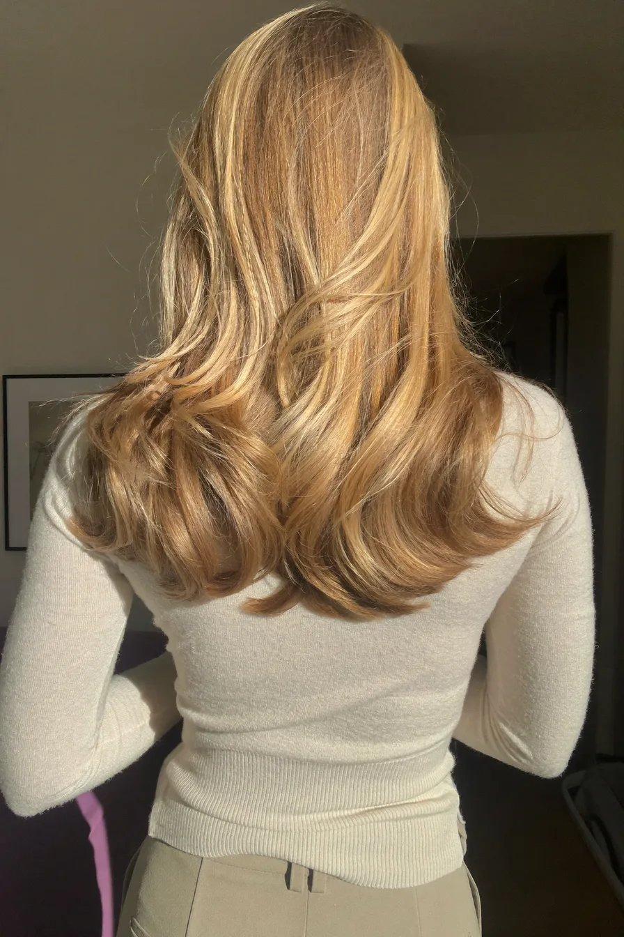 Voluminous Straight Long Layered Haircut with Subtle Face-Framing
