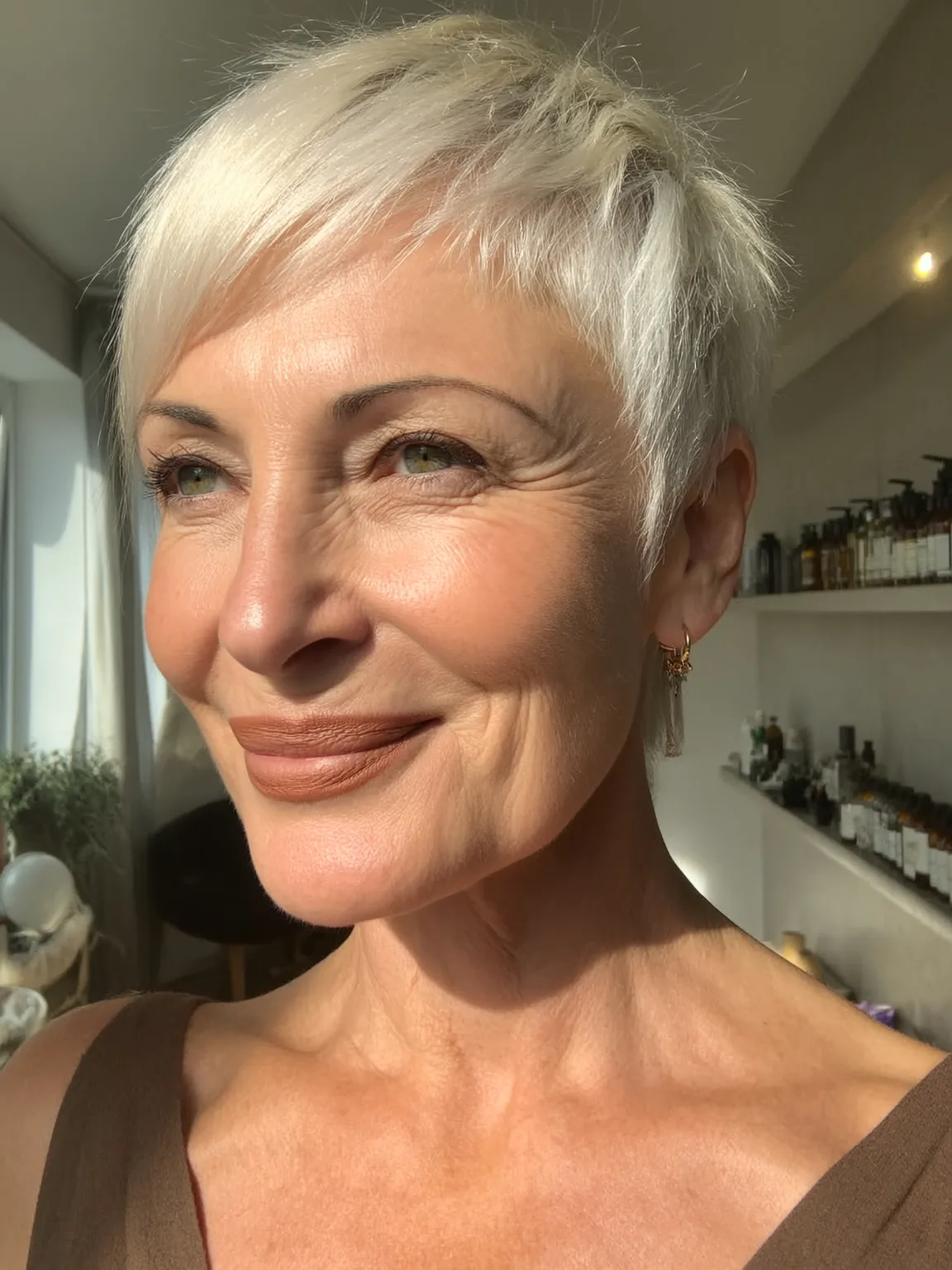 Sleek Silver Frost Pixie with Side-Swept Bangs