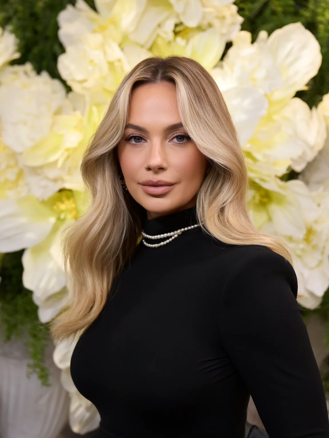 vanilla blonde balayage layers