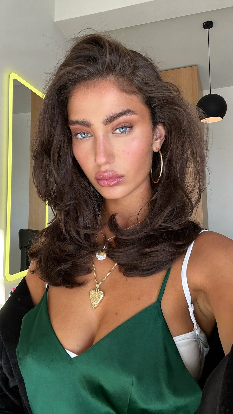 Voluminous Long Layers with a Classic Vintage Blowout Style