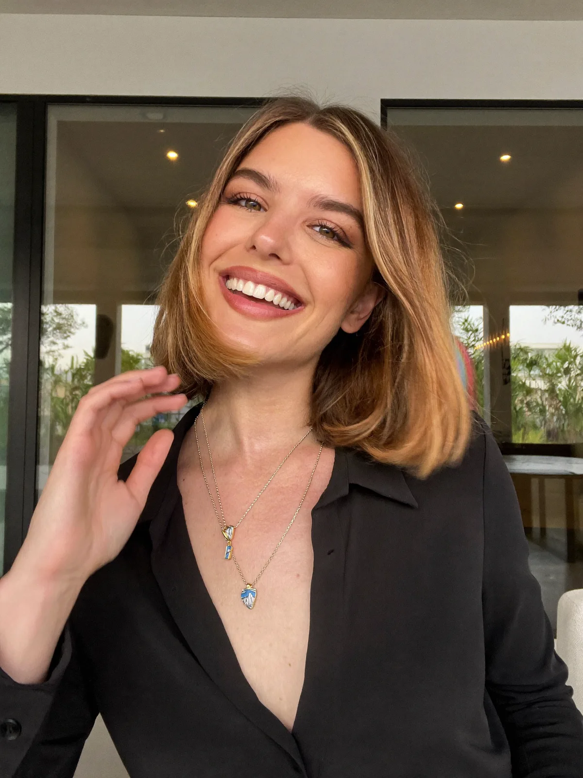 Warm Honey Balayage Blunt Bob With Subtle Face-Framing Layers
