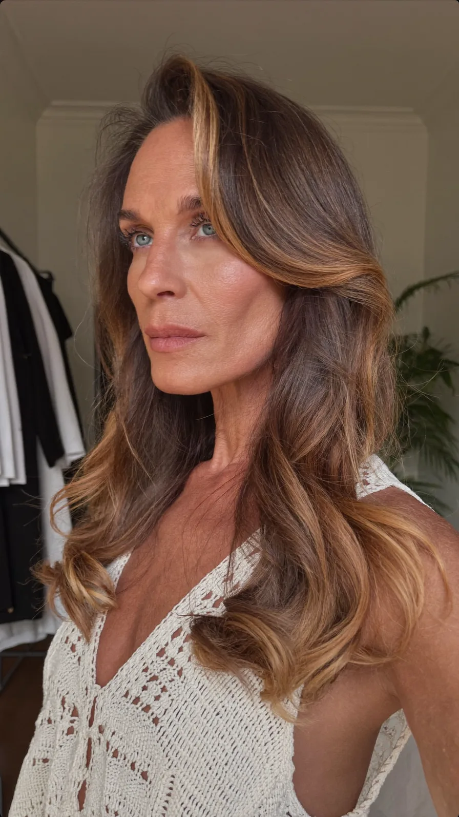 Voluminous Warm Caramel Brown Long Layered Waves