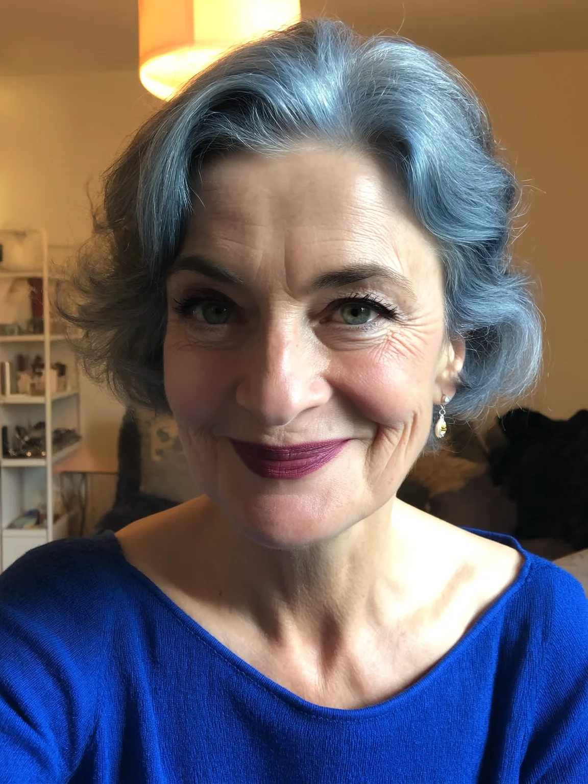 Short Silver Blue Wavy Bob Without Bangs
