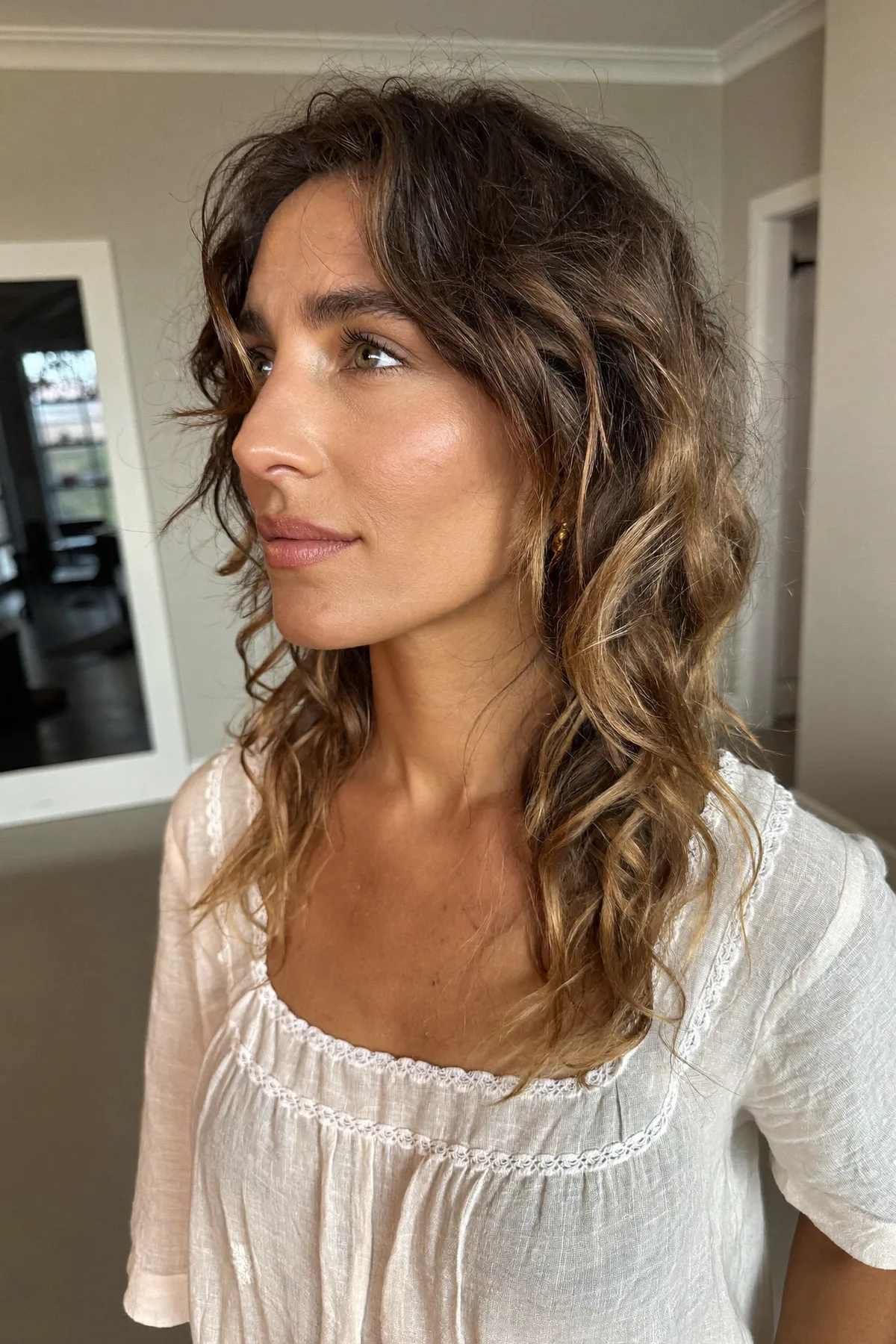 Natural Brunette Wavy Long Bob with Collarbone-Length Cut
