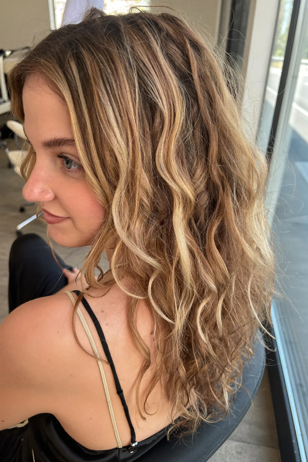 Caramel Bronde Balayage Wavy Lob for Effortless Dimension